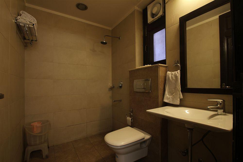 Hermitage By The Cosy Hotels Near Lotus Temple New Delhi Exterior foto