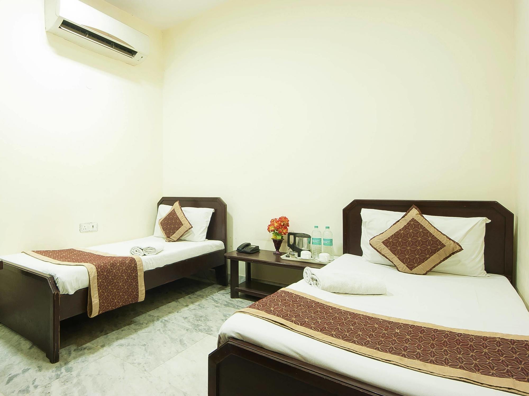 Hermitage By The Cosy Hotels Near Lotus Temple New Delhi Exterior foto
